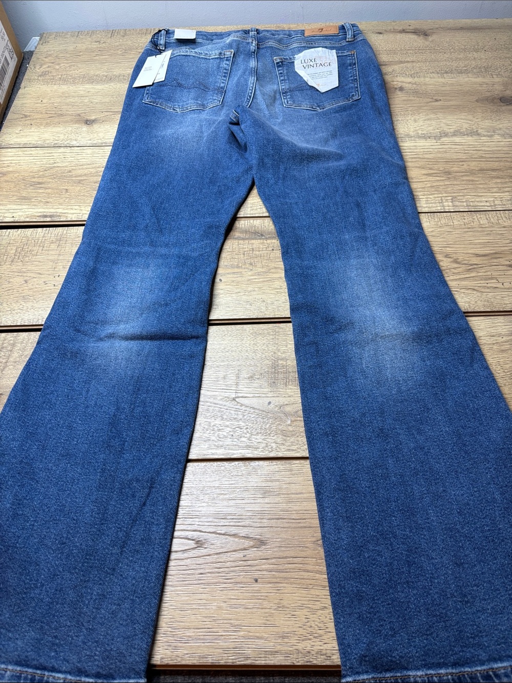 Women's Seven for all Mankind Kimmie Boot— Cut Jeans Medium Blue Size 32 NWT - Picture 4 of 10